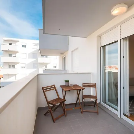 The City Block Apartment Zadar Exterior photo